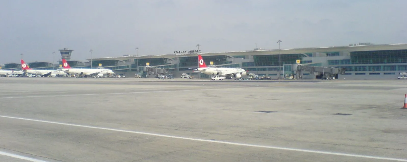 ⏱️ Arrivée en avion : transit, aéroports d'Istanbul et premier jour